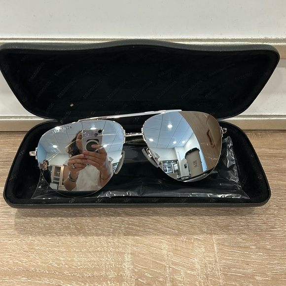 Balenciaga bb0013s color 002 mirrored light weight aviator sunglasses - Picture 1 of 3